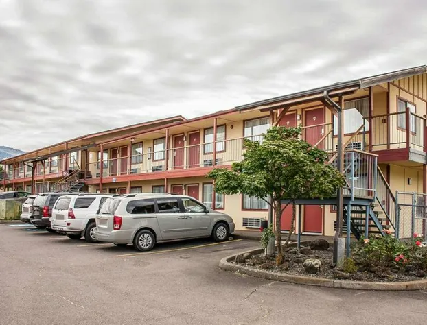 Ashland Valley Inn hotel detail image 4