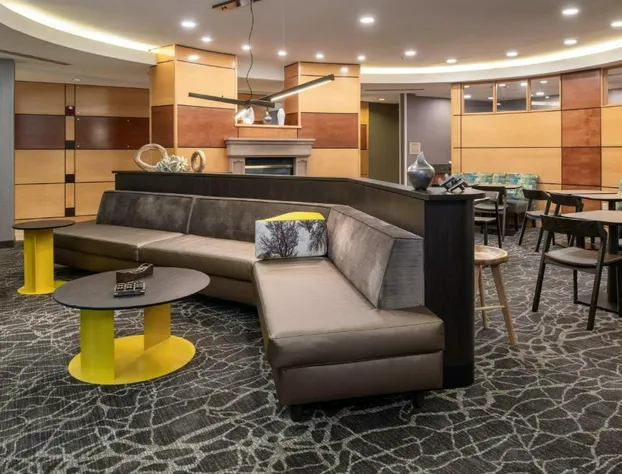 SpringHill Suites by Marriott Medford hotel detail image 3