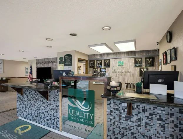 Quality Inn & Suites Medford Airport hotel detail image 2