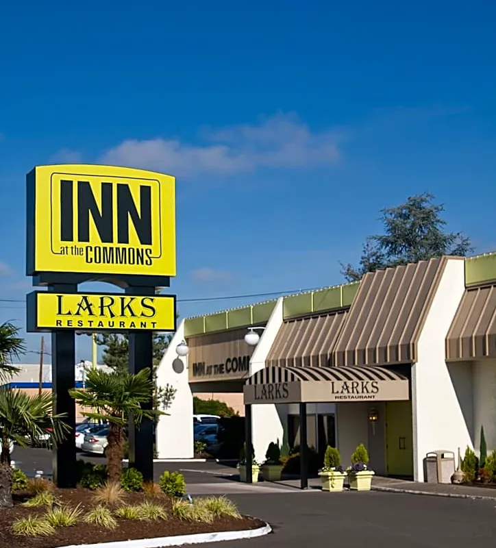 Inn at the Commons hotel hero