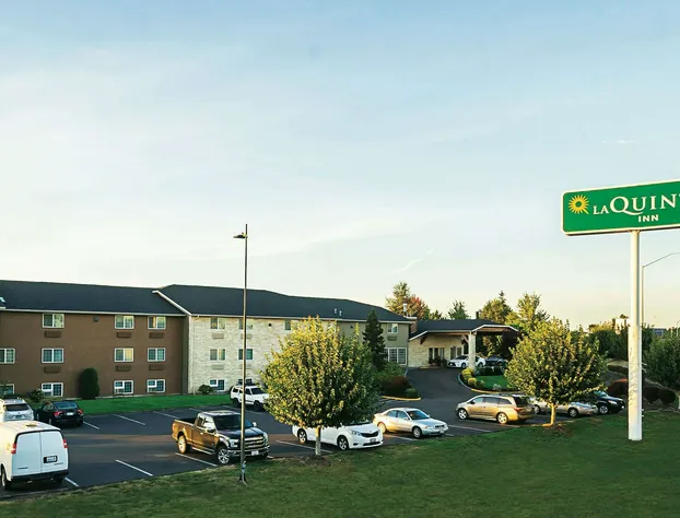 La Quinta Inn & Suites by Wyndham Woodburn hotel detail image 3