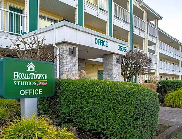 HomeTowne Studios by Red Roof Salem, OR hotel detail image 4