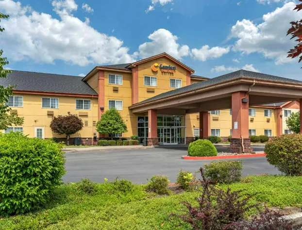 Comfort Suites Salem hotel detail image 1