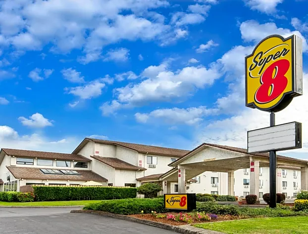 Super 8 by Wyndham Salem hotel detail image 4