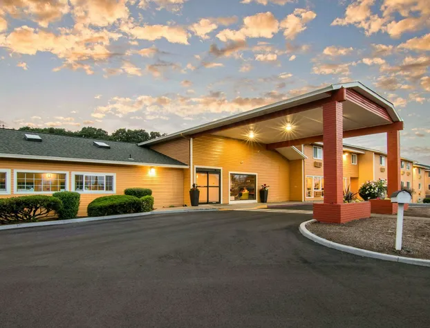 Quality Inn & Suites Albany Corvallis hotel detail image 3