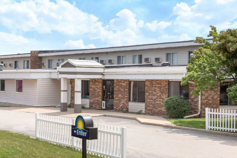 Days Inn by Wyndham Fond du Lac hotel hero