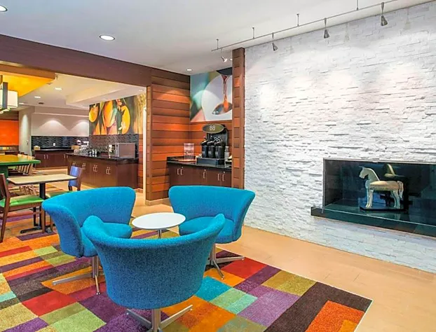 Wingate by Wyndham Oshkosh hotel detail image 2