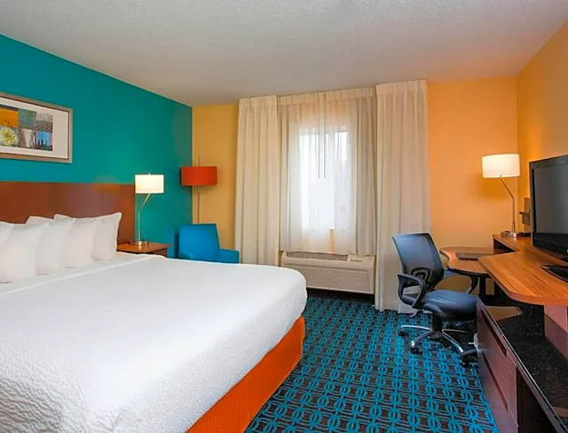 Wingate by Wyndham Oshkosh hotel detail image 4