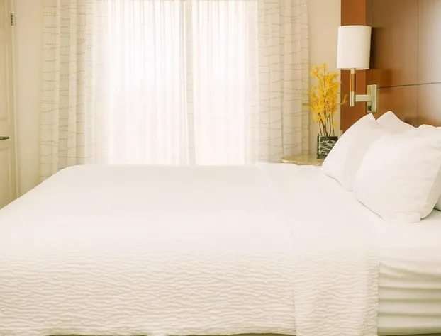 MainStay Suites Appleton Airport - Fox River Mall Area hotel detail image 2