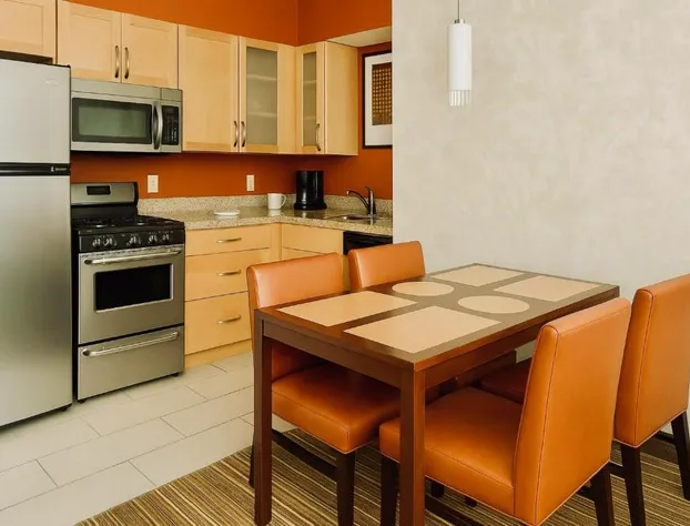 MainStay Suites Appleton Airport - Fox River Mall Area hotel detail image 2