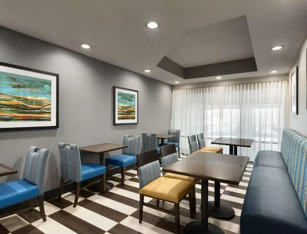 Hampton Inn Appleton-Fox River Mall Area hotel detail image 3