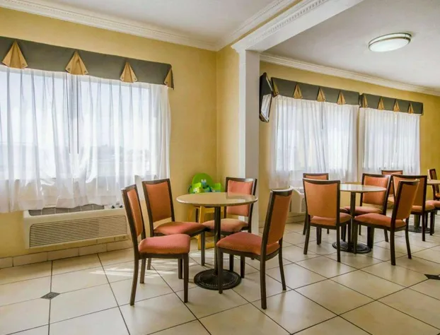 Quality Inn Evansville Eastland Area hotel detail image 2