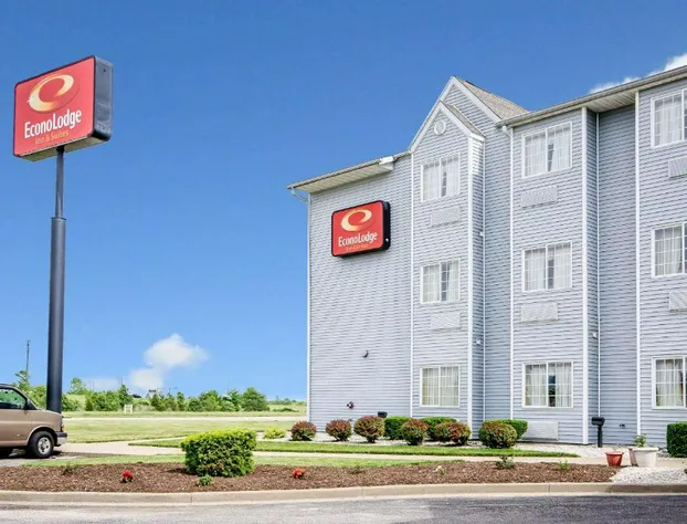 Econo Lodge Inn & Suites Evansville East hotel detail image 1