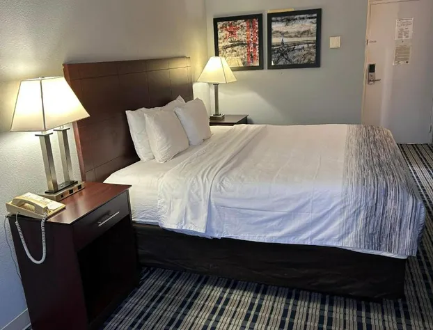 AmericInn by Wyndham Mosinee Central Wisconsin Airport hotel detail image 2