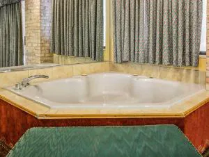 AmericInn by Wyndham Mosinee Central Wisconsin Airport hotel detail image 1