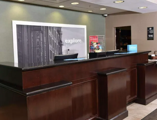 Hampton Inn & Suites Alexandria hotel detail image 2