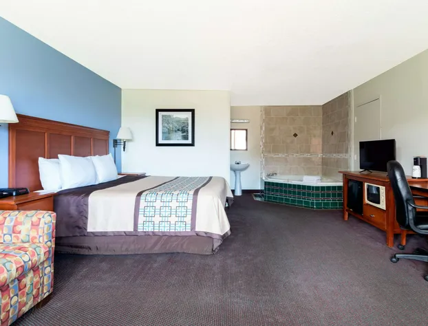 Days Inn by Wyndham Luray Shenandoah hotel detail image 3