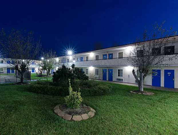 Motel 6 Staunton, VA hotel detail image 1