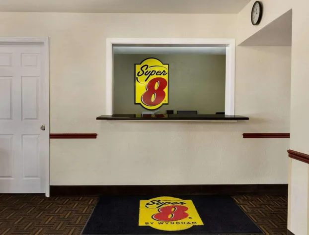 Super 8 by Wyndham Sikeston/Miner Area hotel detail image 4