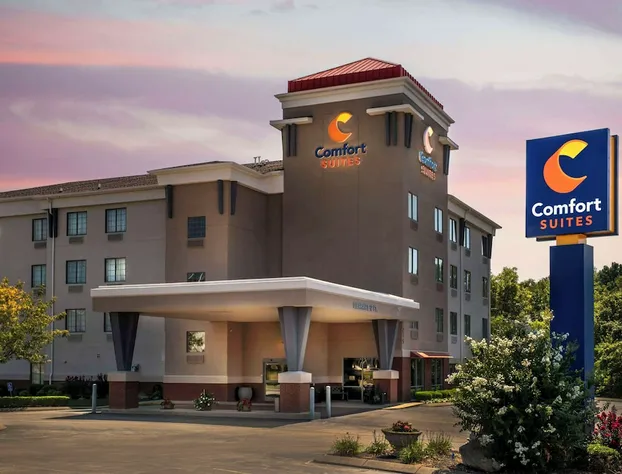Comfort Suites Elizabethtown hotel detail image 1
