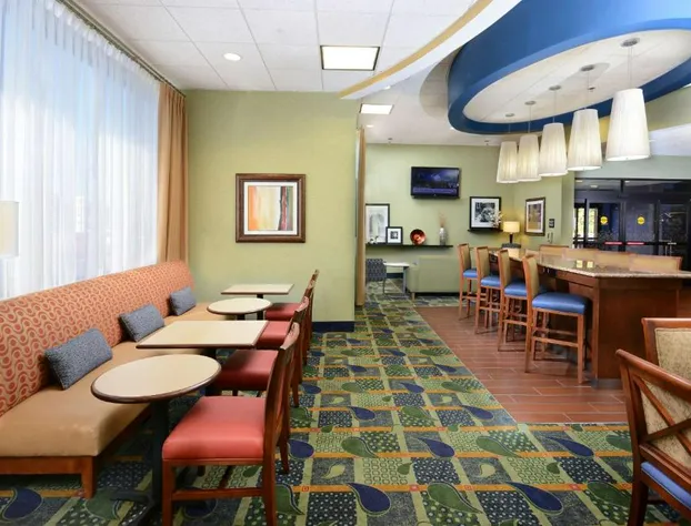 Hampton Inn High Point hotel detail image 3