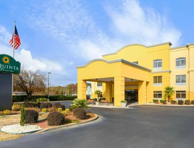 La Quinta Inn & Suites by Wyndham Florence hotel detail image 1