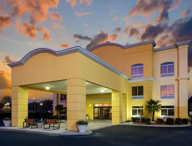 La Quinta Inn & Suites by Wyndham Florence hotel detail image 4