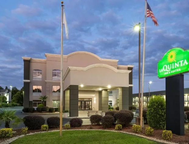 La Quinta Inn & Suites by Wyndham Florence hotel detail image 1