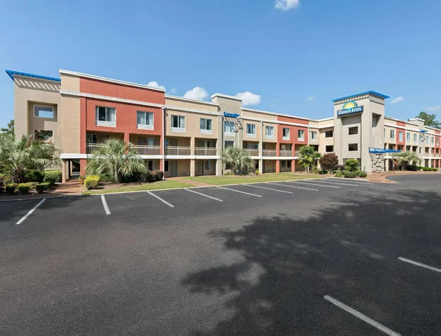 Days Inn by Wyndham Florence Near Civic Center hotel detail image 1