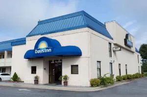 Days Inn by Wyndham High Point/Archdale hotel hero