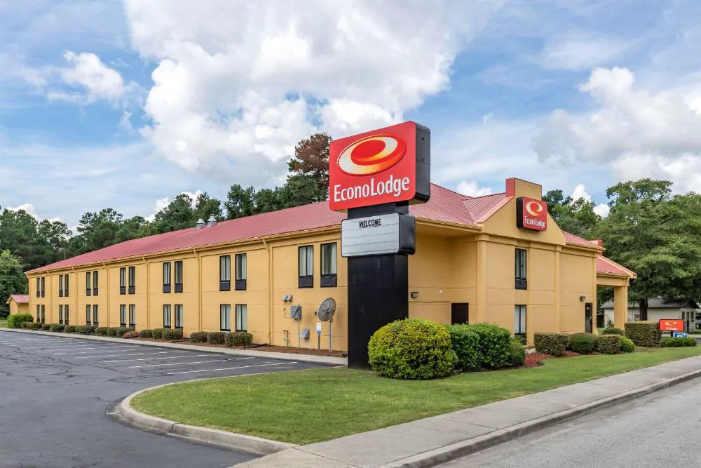 Econo Lodge Saint Stephen hotel hero