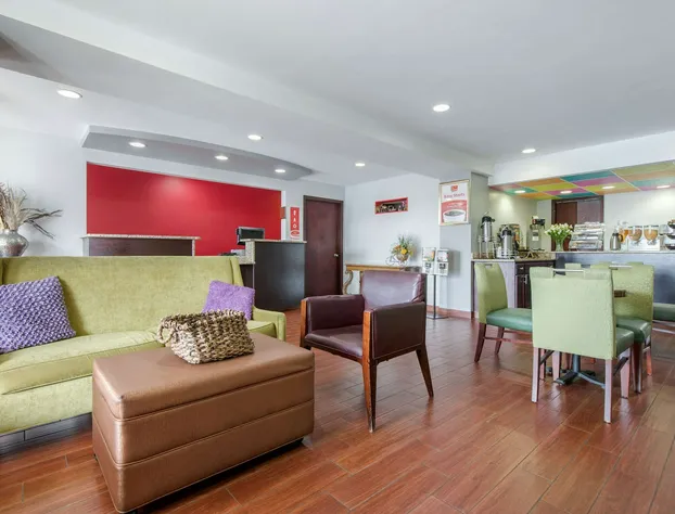 Econo Lodge Aiken Central hotel detail image 4