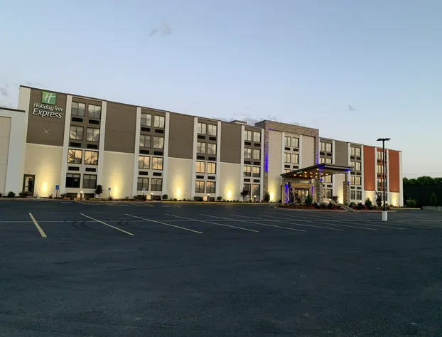 Holiday Inn Express Fall River North by IHG hotel detail image 3