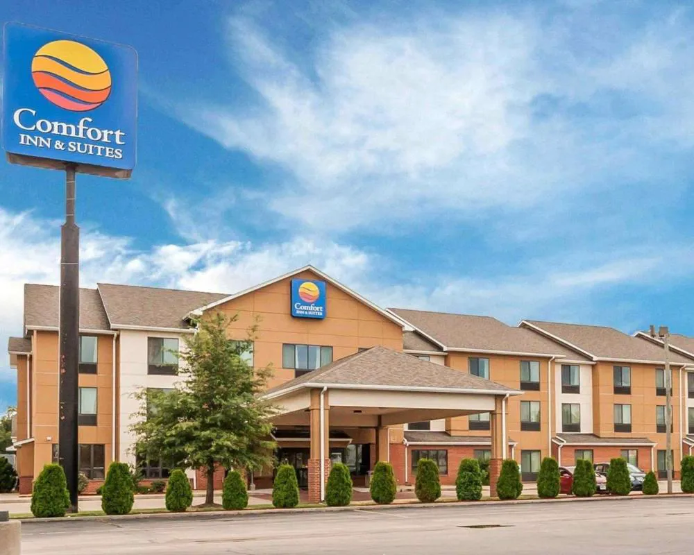 Comfort Inn & Suites Sikeston I-55 hotel hero