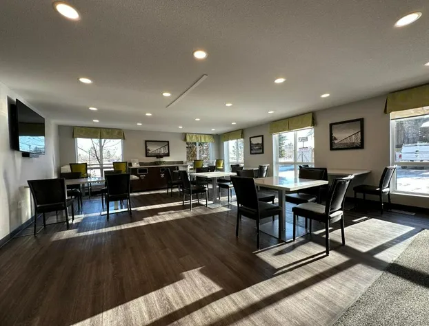 Super 8 by Wyndham Lethbridge hotel detail image 2