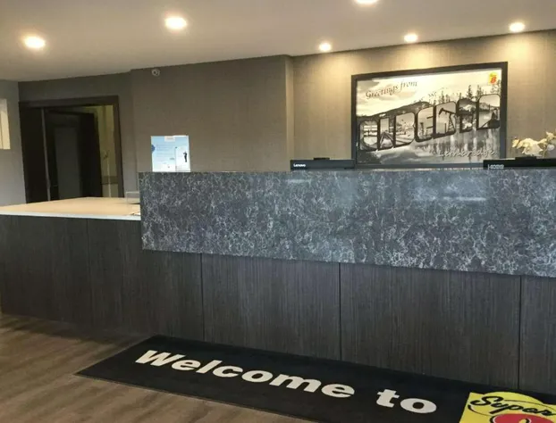 Super 8 by Wyndham Lethbridge hotel detail image 1