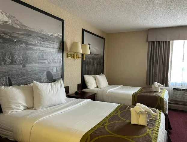 Super 8 by Wyndham Lethbridge hotel detail image 4