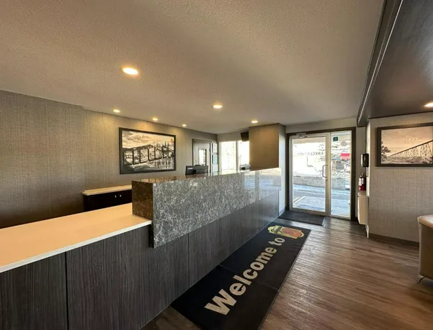 Super 8 by Wyndham Lethbridge hotel detail image 2