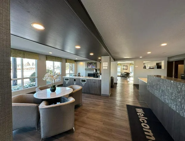 Super 8 by Wyndham Lethbridge hotel detail image 3