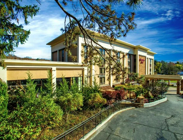 Hampton Inn Wheeling hotel detail image 2