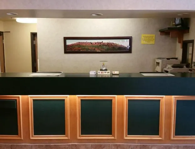 Super 8 by Wyndham Wheeling WV hotel detail image 1