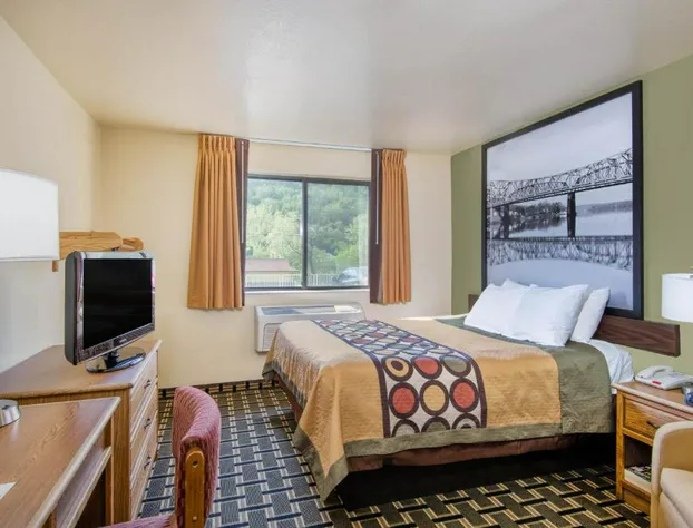 Super 8 by Wyndham Wheeling WV hotel detail image 2