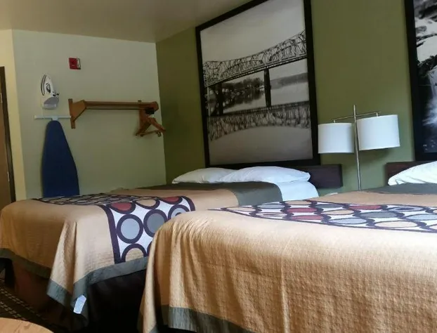 Super 8 by Wyndham Wheeling WV hotel detail image 3