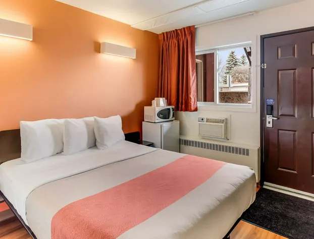 Motel 6 Lethbridge, AB hotel detail image 4