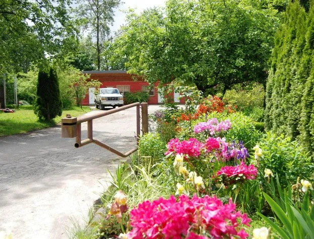 Woodside Inn hotel detail image 1