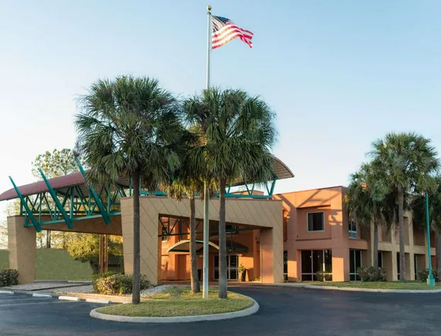 Hampton Inn Brooksville Dade hotel detail image 2