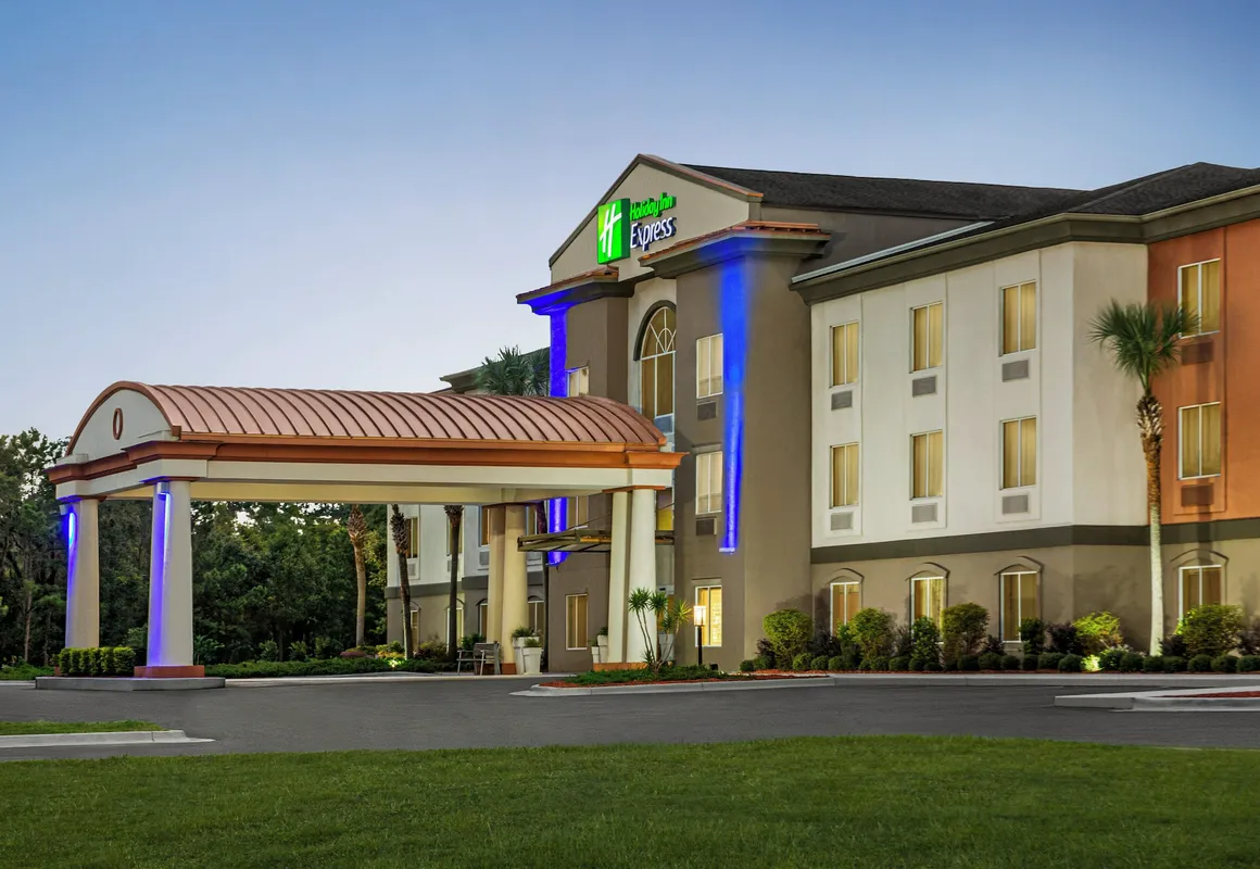Holiday Inn Express & Suites Live Oak by IHG hotel hero