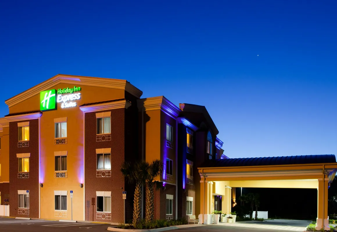 Holiday Inn Express Hotel & Suites Brooksville by IHG hotel hero