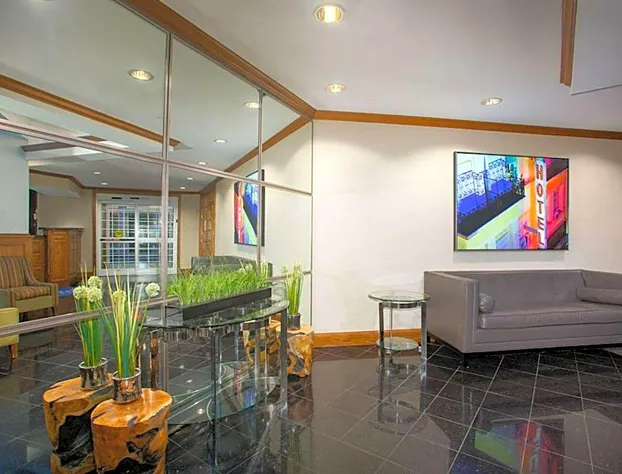 Baymont by Wyndham Jefferson City hotel detail image 2