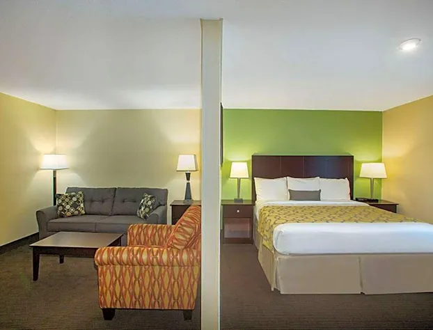 Baymont by Wyndham Jefferson City hotel detail image 4